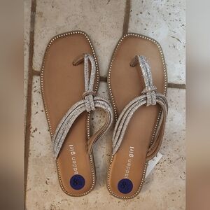 NWT Madden Girl Women's Tan Rhinestone Knot Thong Sandals